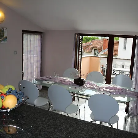 Edi Mit Zwei Balkonen By Interhome *