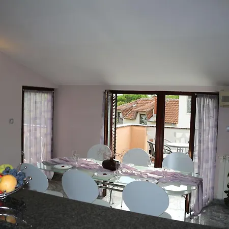 Edi Mit Zwei Balkonen By Interhome 아파트 *
